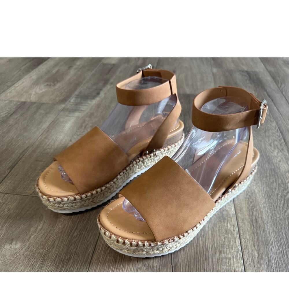 Soda Topic Open Toe Platform Sandals Size 9 - image 3